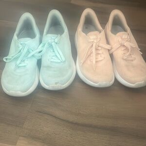 Two pairs of kizik Athens sneakers